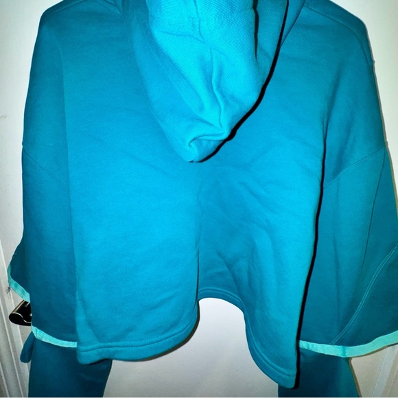 Reebok x Cardi B Teal Cropped Hoodie w/ Open Elbows - Picture 11 of 15